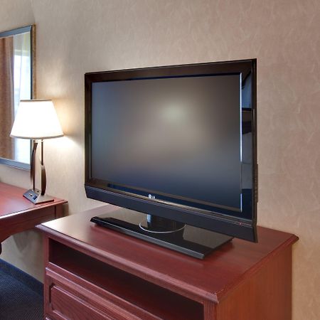 Holiday Inn Express Jamestown By Ihg Eksteriør billede
