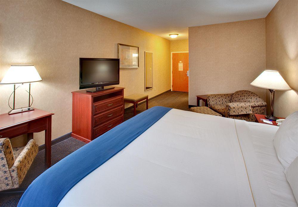 Holiday Inn Express Jamestown By Ihg Værelse billede