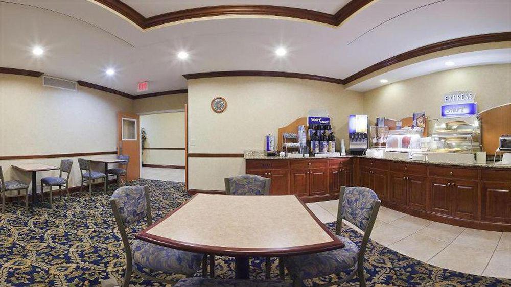 Holiday Inn Express Jamestown By Ihg Eksteriør billede