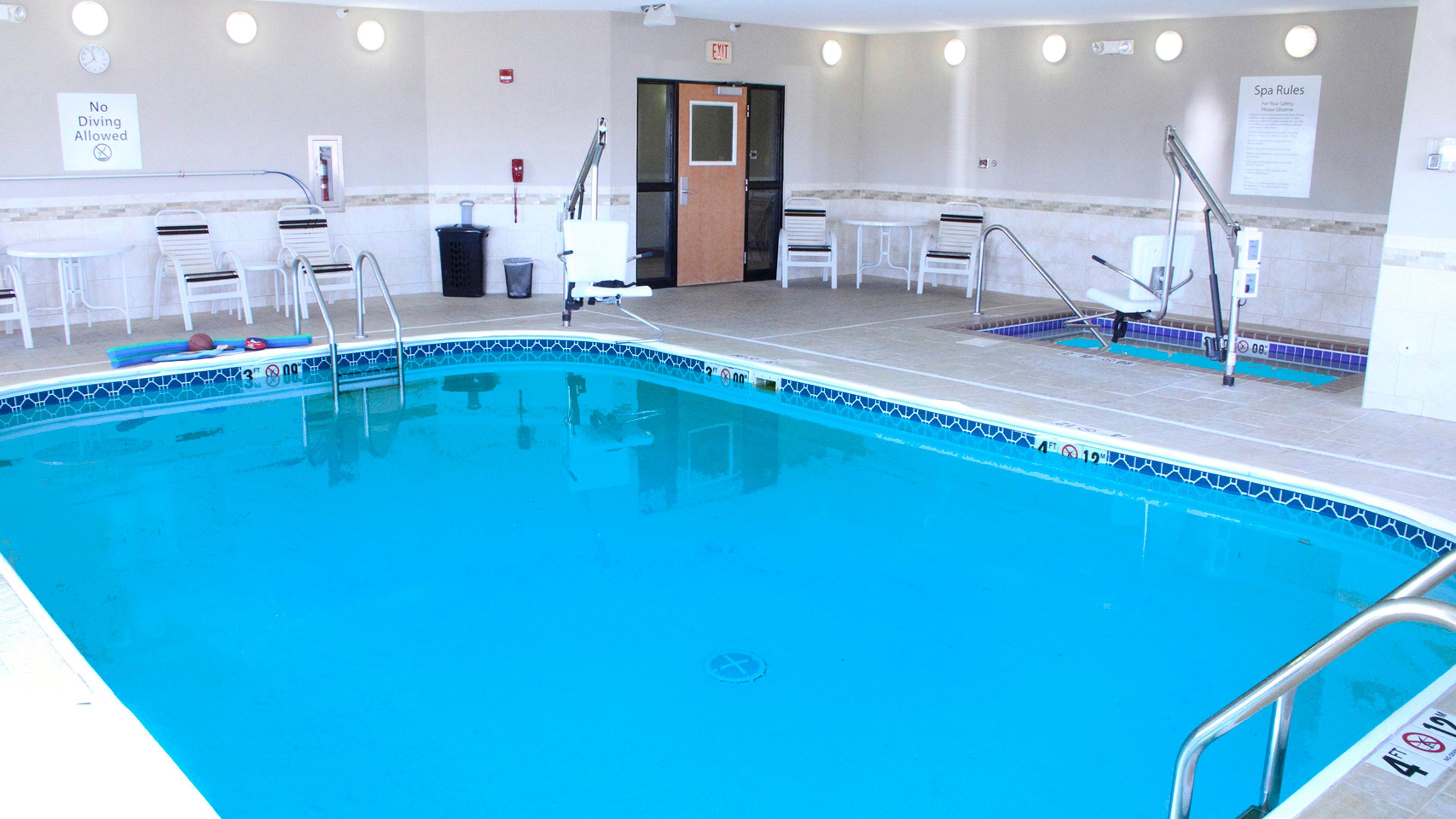 Holiday Inn Express Jamestown By Ihg Eksteriør billede